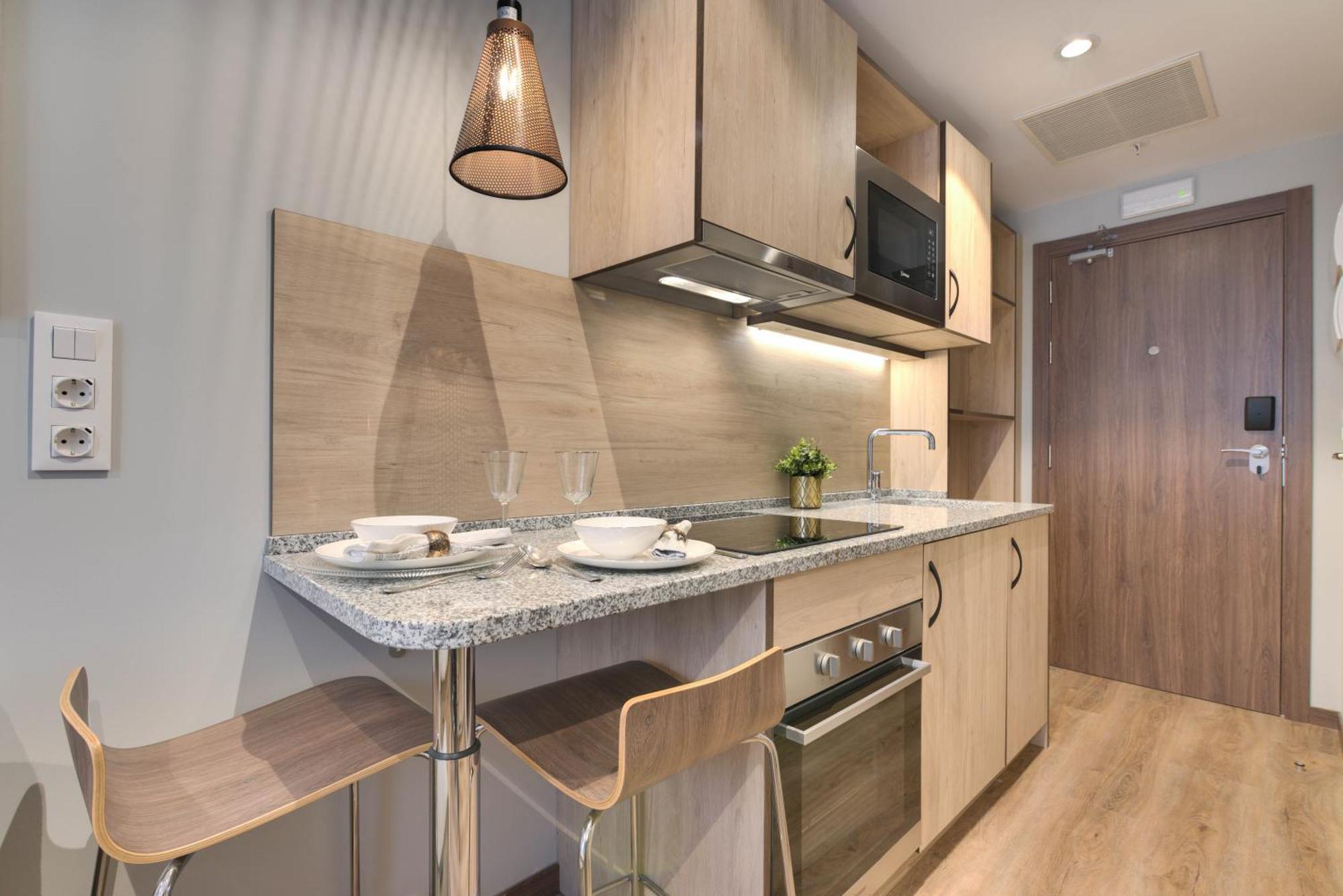 Livensa Living Pamplona Albergue Juvenil מראה חיצוני תמונה